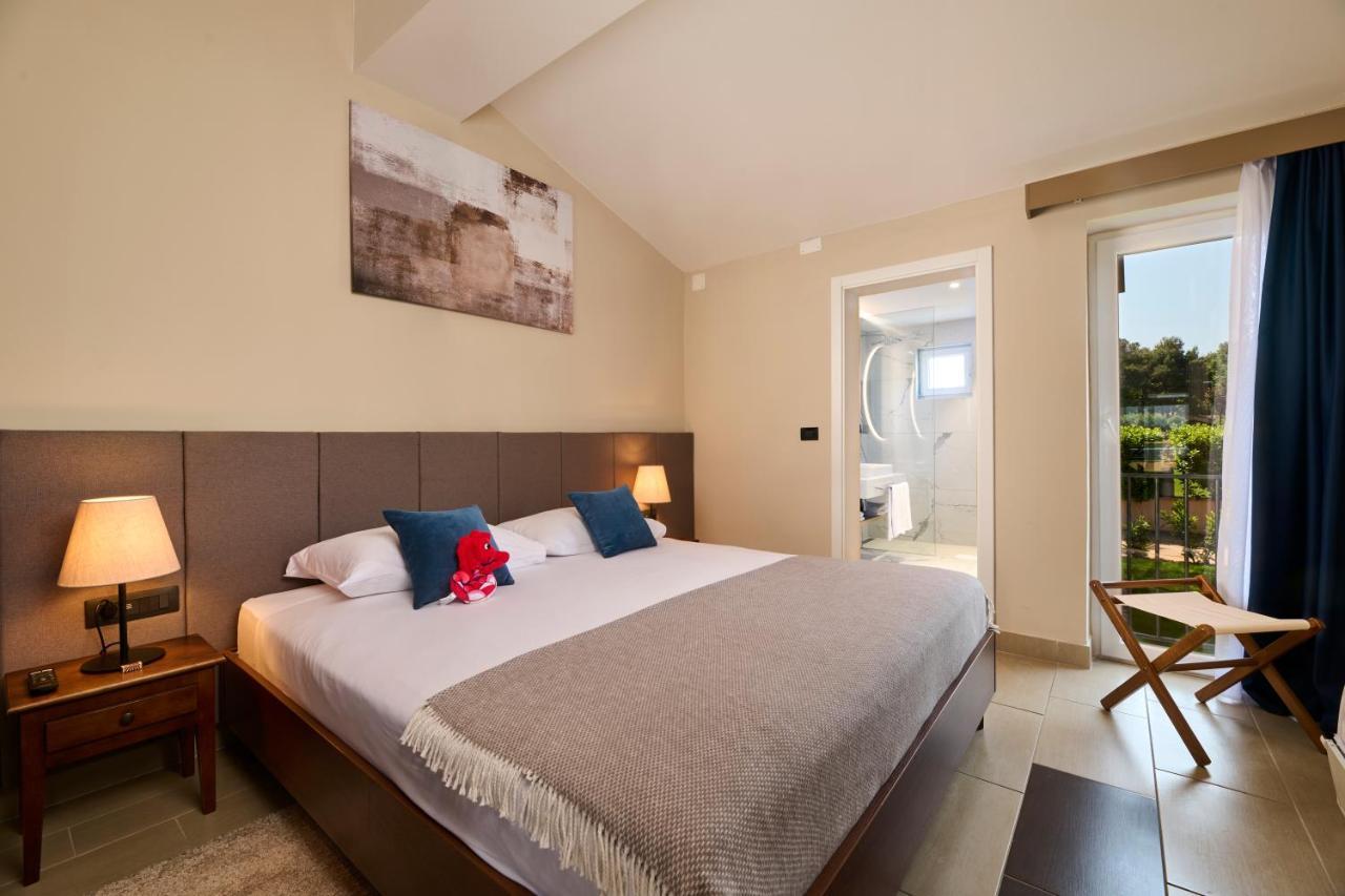 Istrian Villas Plava Laguna อูมัค ภายนอก รูปภาพ